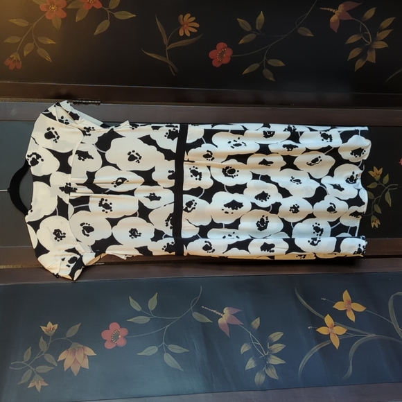 New York and company stretch size large faux wrap dress. - Picture 5 of 12